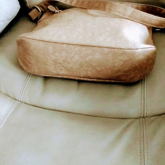 STONE MOUNTAIN WOMEN'S CROSSBODY HOBO SHOULDER BAG - Picture 5 of 14